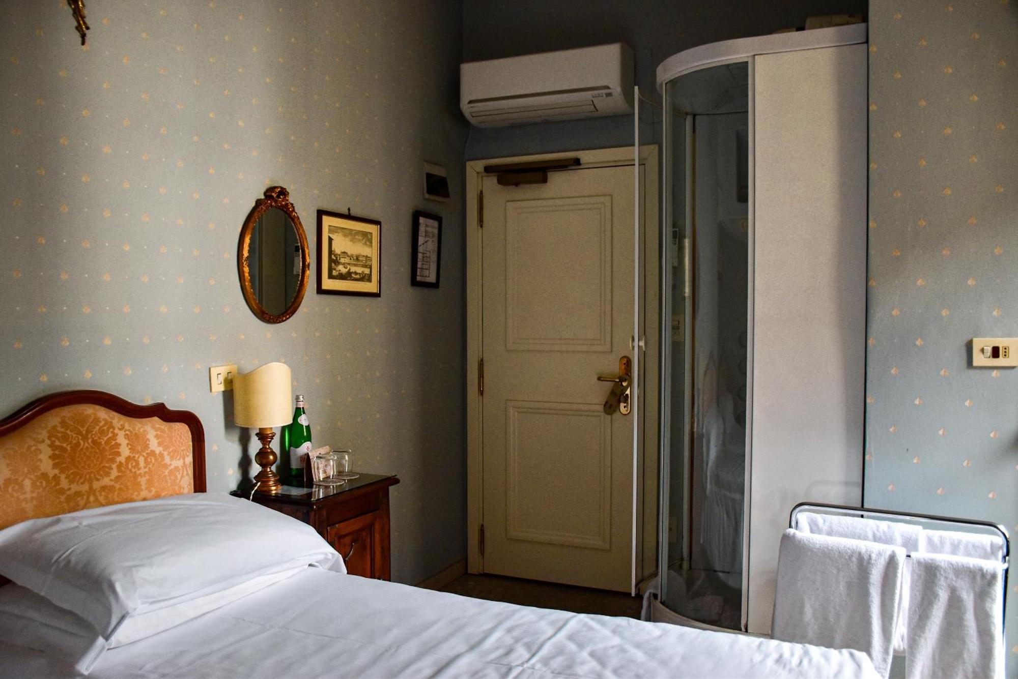 Hotel Hermitage Florens Exteriör bild